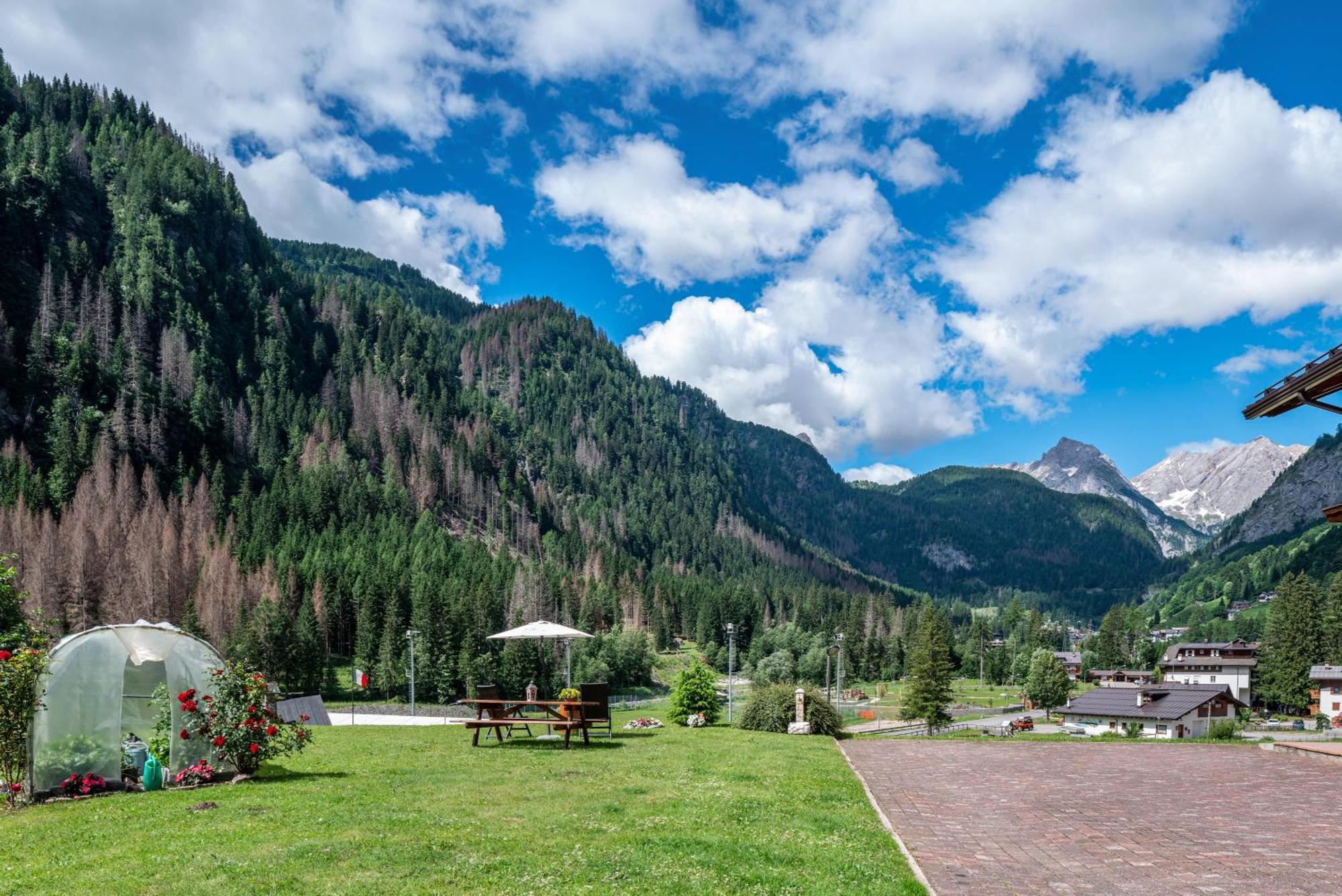 Appartamenti Vittoria Rocca Pietore Esterno foto